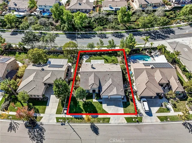 an aerial view of tennis court
