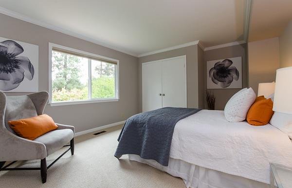 849 Allardice Way Stanford, CA 94305 - Photo 26 of 28 a bedroom with a bed and chair