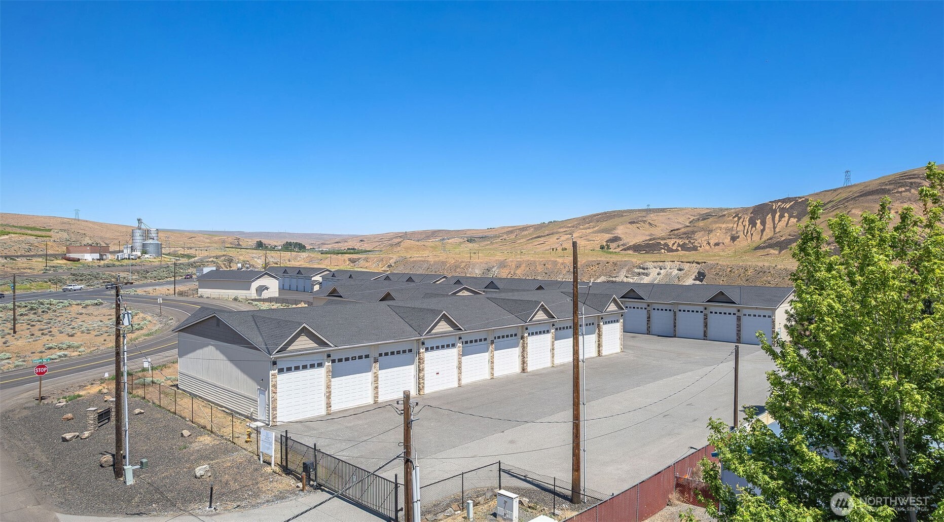 9967 Rd W 8 Northwest, Unit G41 Quincy, WA 98848 - Photo 15 of 27 a view of a terrace