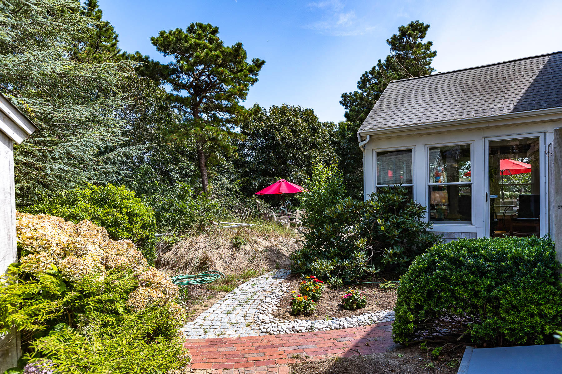 42 Inman Road Dennis Port, MA 02639 - Photo 5 of 51 598A3703