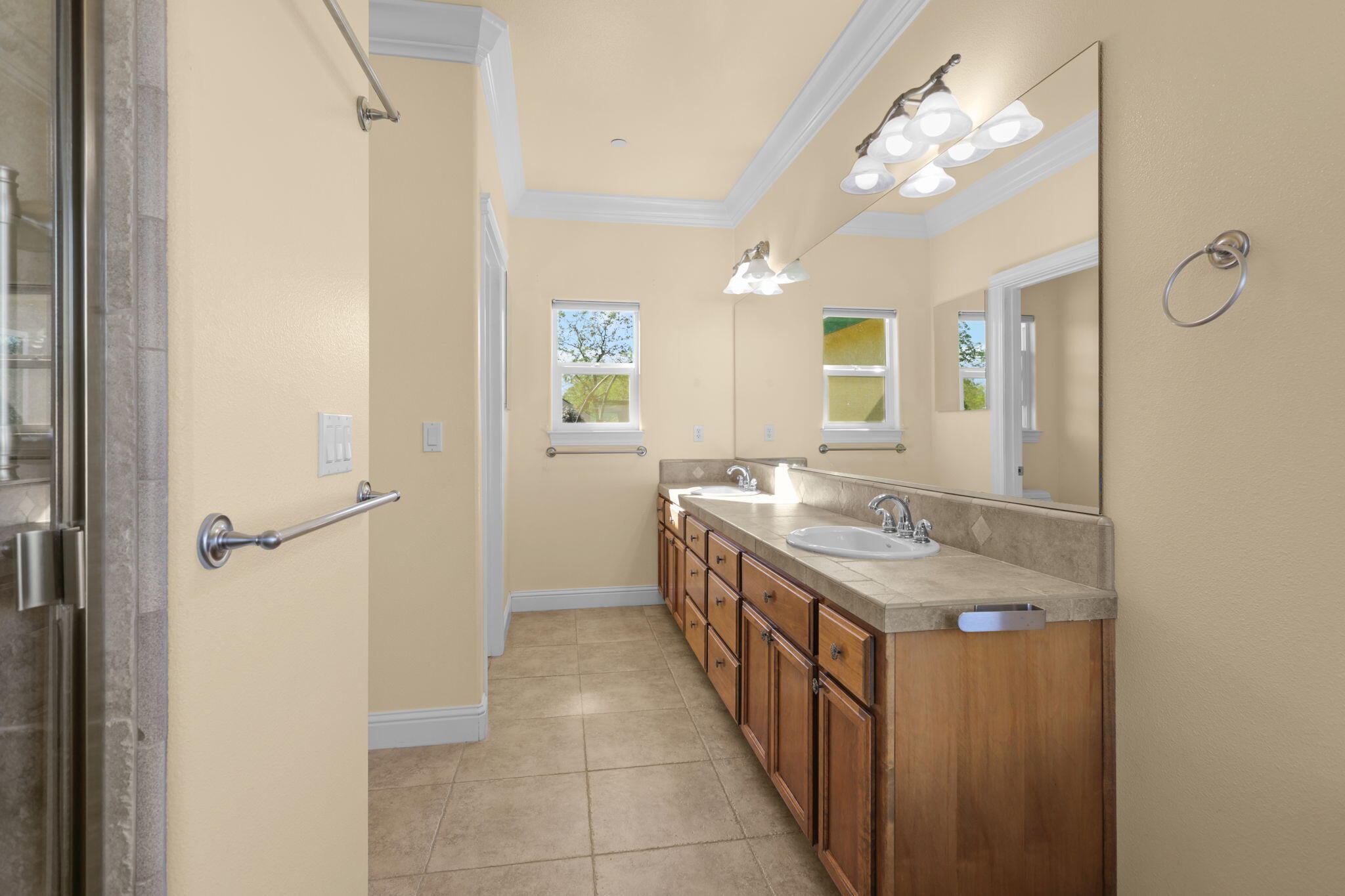 2110 Cadjew Street Redding, CA 96003 - Photo 15 of 61 Primary