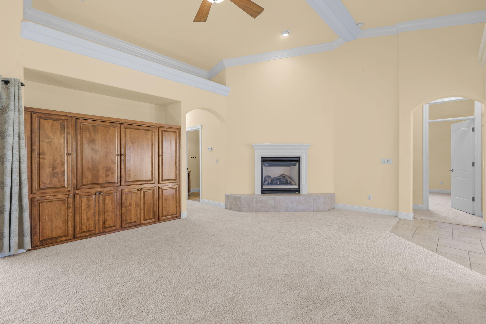 2110 Cadjew Street Redding, CA 96003 - Photo 23 of 61 Living Room