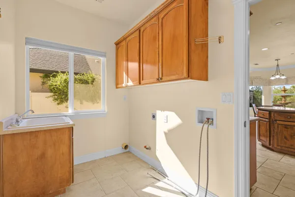 $660,000 | 2110 Cadjew Street, Redding, CA 96003