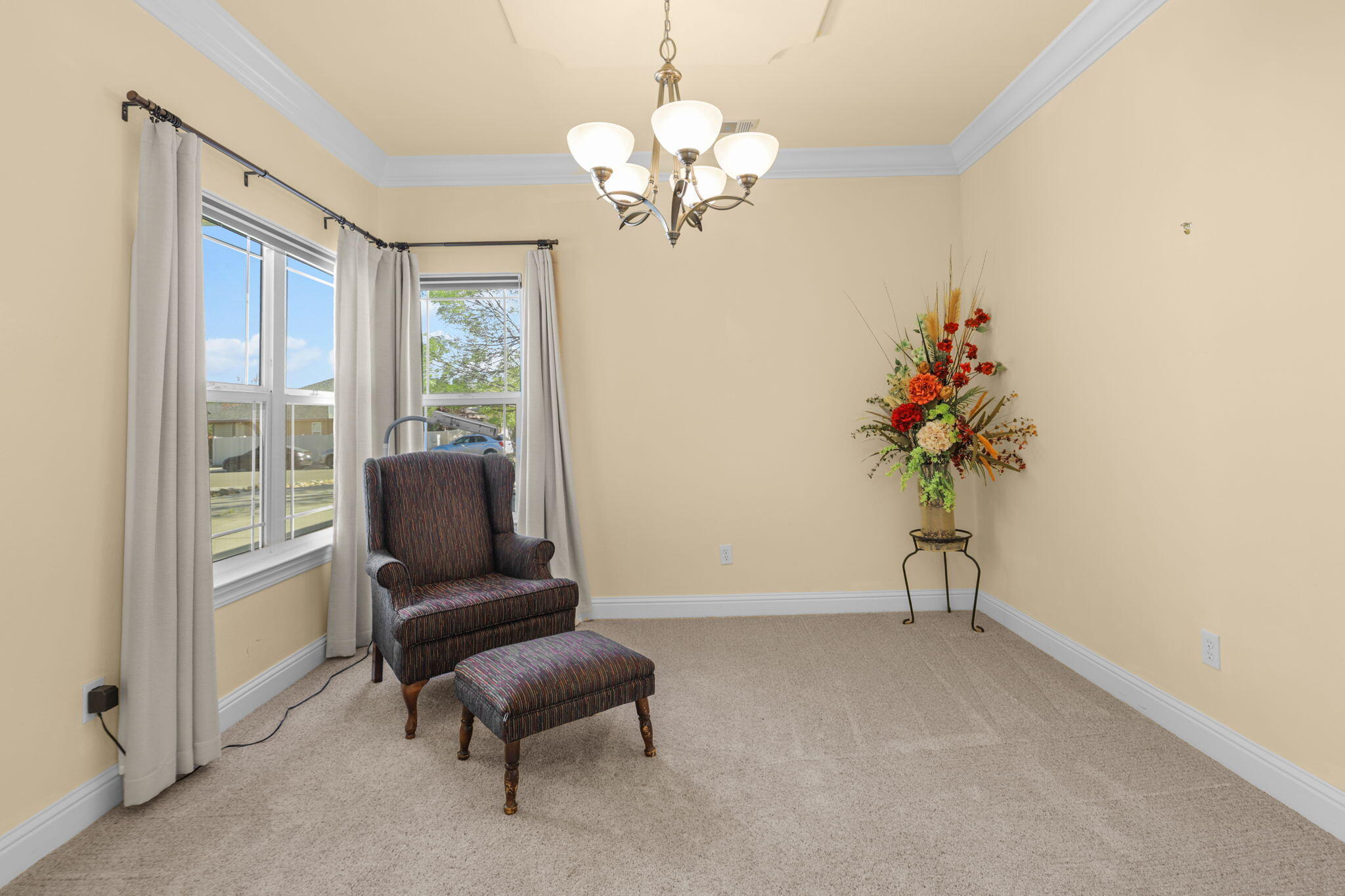 2110 Cadjew Street Redding, CA 96003 - Photo 40 of 61 Front room