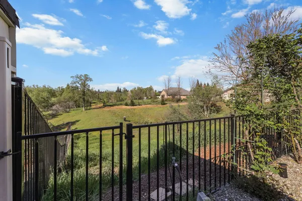 $660,000 | 2110 Cadjew Street, Redding, CA 96003