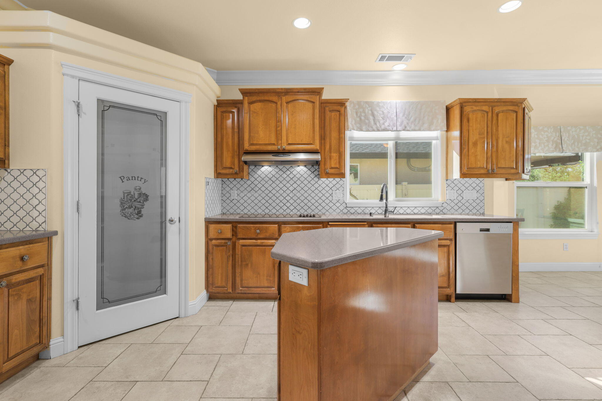 2110 Cadjew Street Redding, CA 96003 - Photo 5 of 61 Kitchen