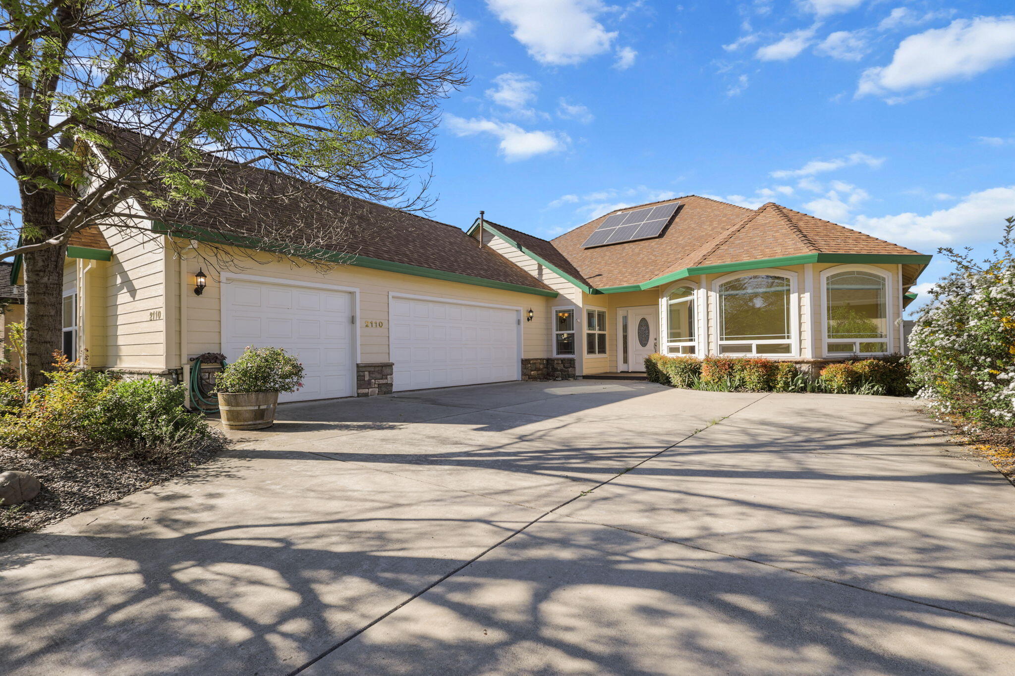 2110 Cadjew Street Redding, CA 96003 - Photo 56 of 61 3 Car garage