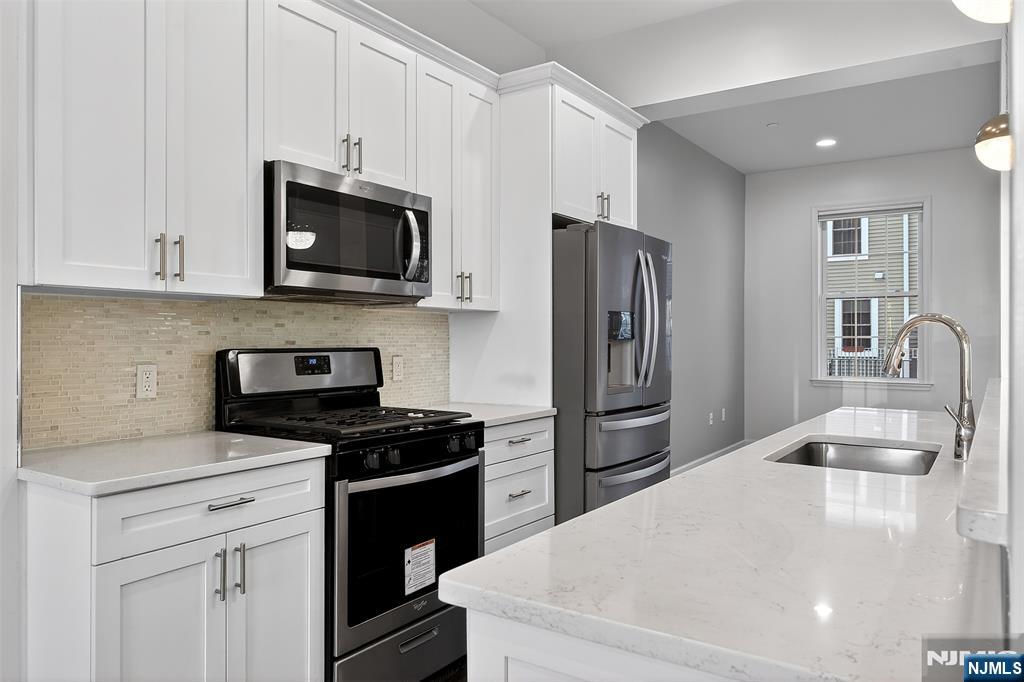 215 Roosevelt Drive Wood-Ridge, NJ 07075 - Photo 12 of 50