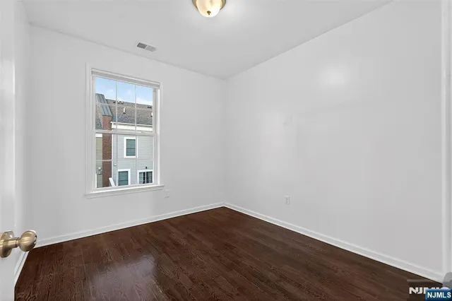 $4,800 | 215 Roosevelt Drive, Wood-Ridge, NJ 07075