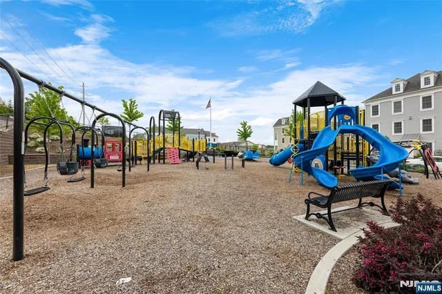 $4,800 | 215 Roosevelt Drive, Wood-Ridge, NJ 07075