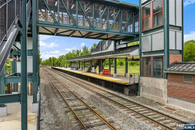 $4,800 | 215 Roosevelt Drive, Wood-Ridge, NJ 07075