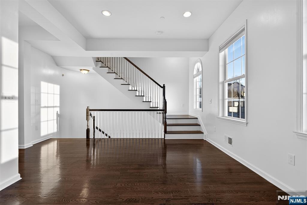 215 Roosevelt Drive Wood-Ridge, NJ 07075 - Photo 9 of 50