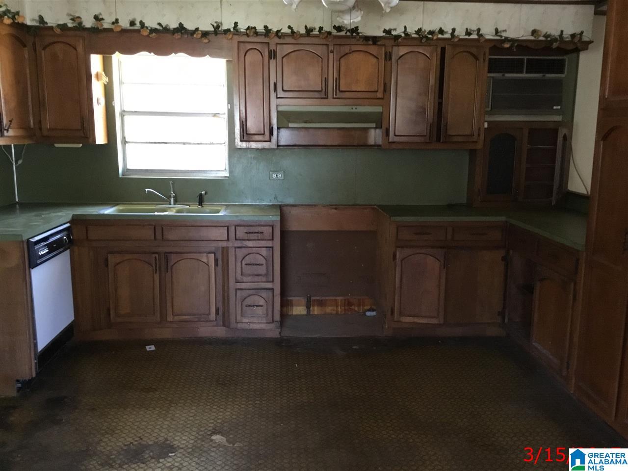1726 Nile Road Birmingham, AL 35214 - Photo 4 of 8