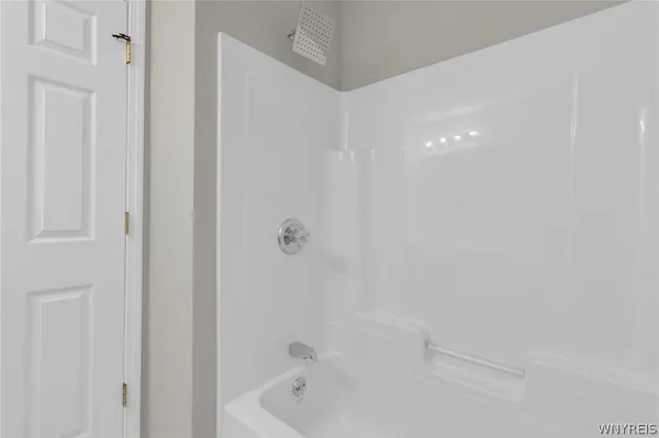 $2,650 | 940 Reserve Road, West Seneca, NY 14224