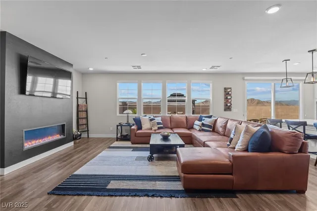 $769,900 | 2661 Cava Tirreni Street, Henderson, NV 89044