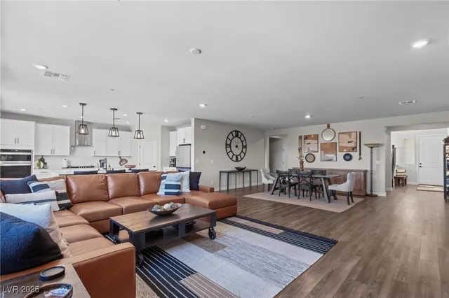 $769,900 | 2661 Cava Tirreni Street, Henderson, NV 89044