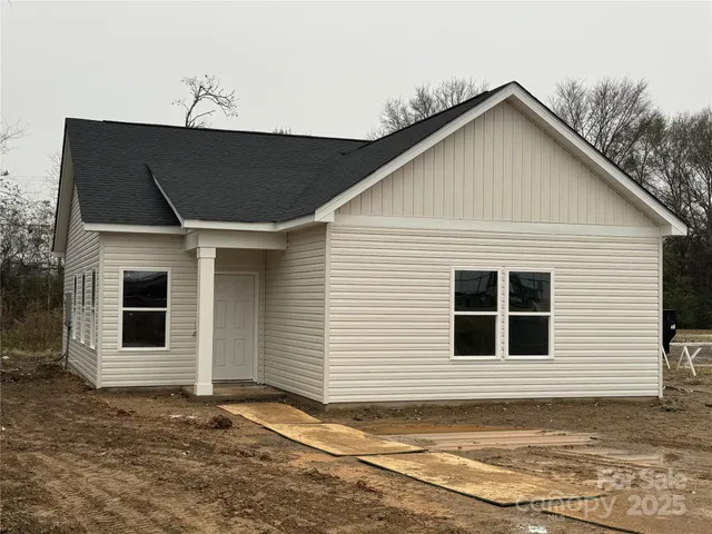 $324,950 | 4470 Kingsbury Drive, Midland, NC 28107