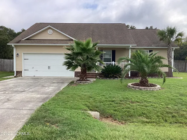 $1,600 | 307 Combine Court, Richlands, NC 28574