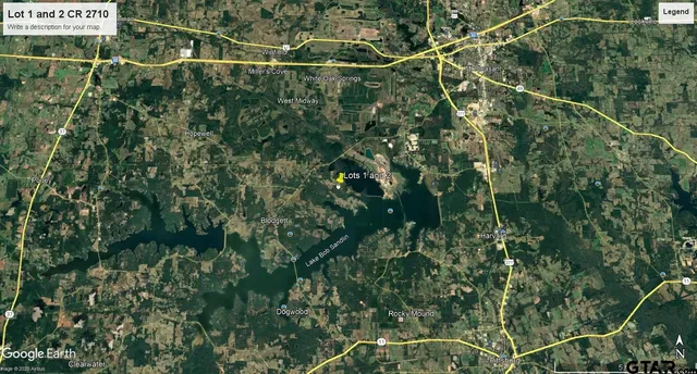 a view of a tennis court