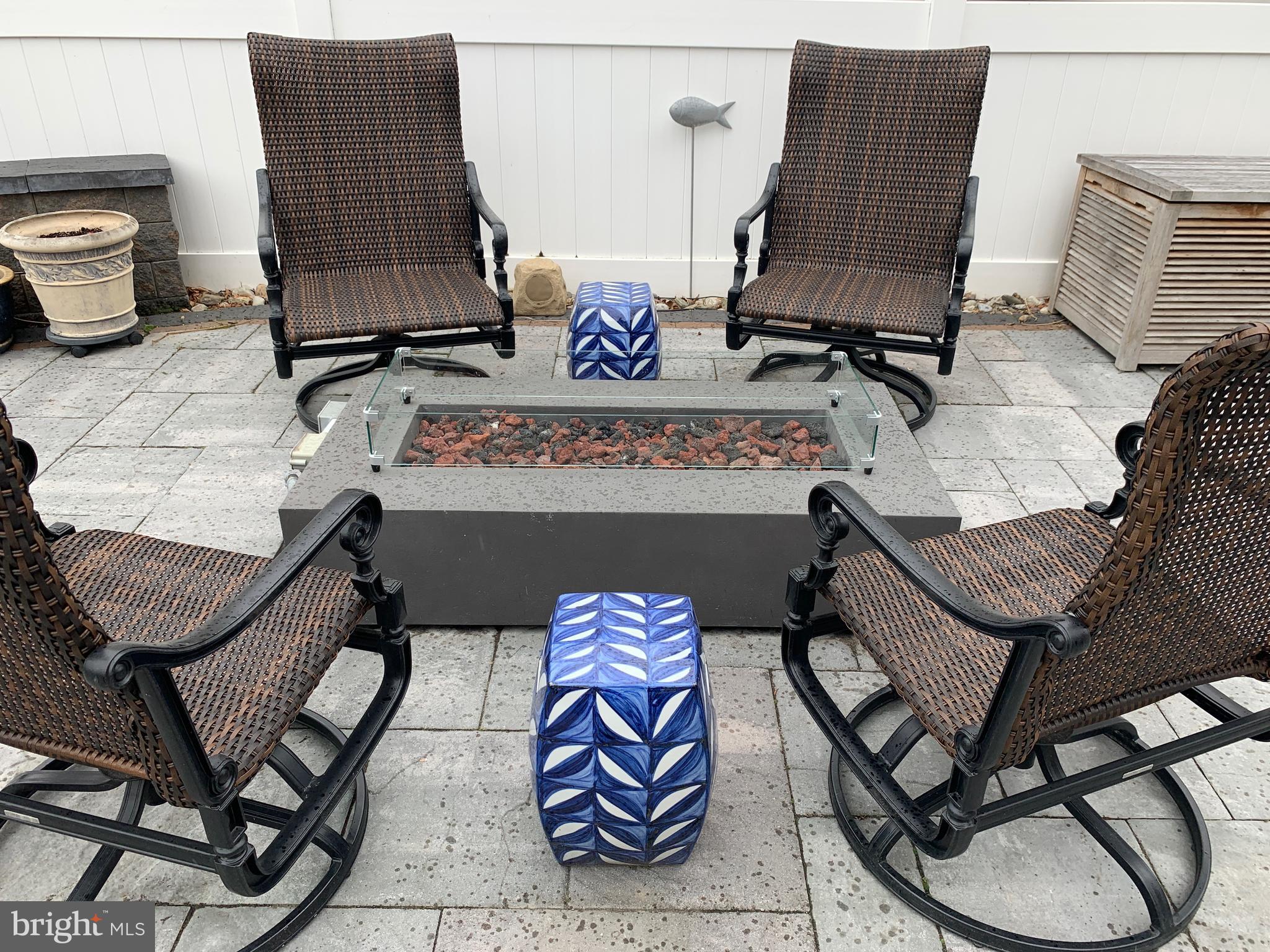 336 Hawarden Road Springfield, PA 19064 - Photo 38 of 65 Warm Gas Firepit
