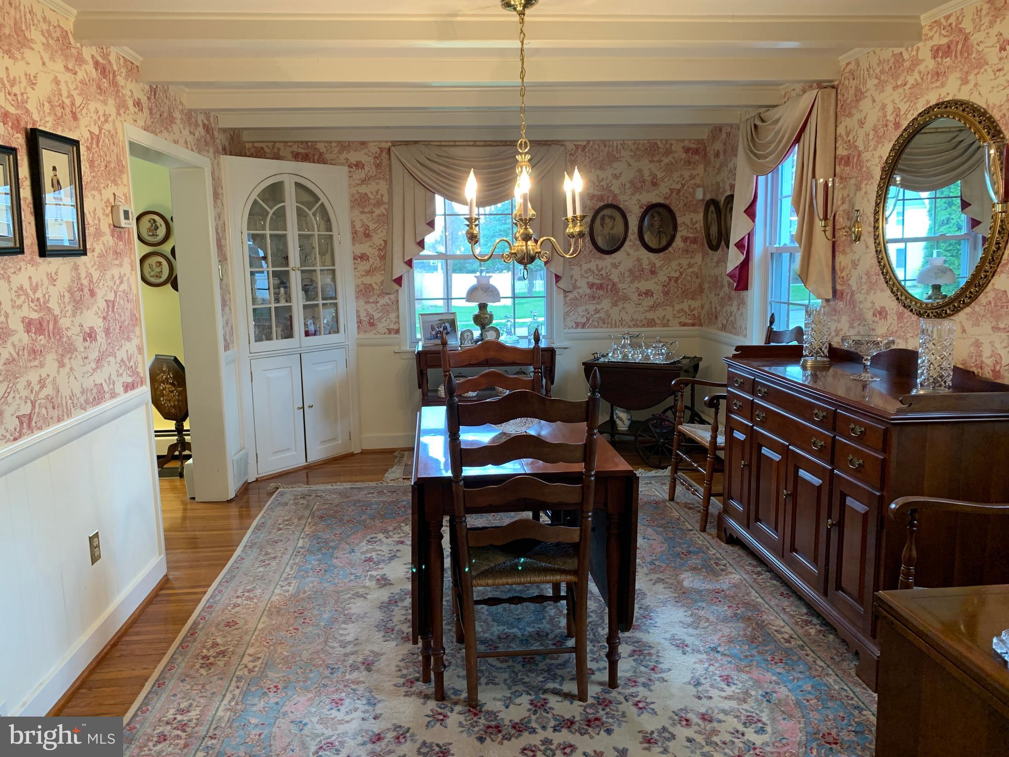 336 Hawarden Road Springfield, PA 19064 - Photo 9 of 65 Beamed Ceiling