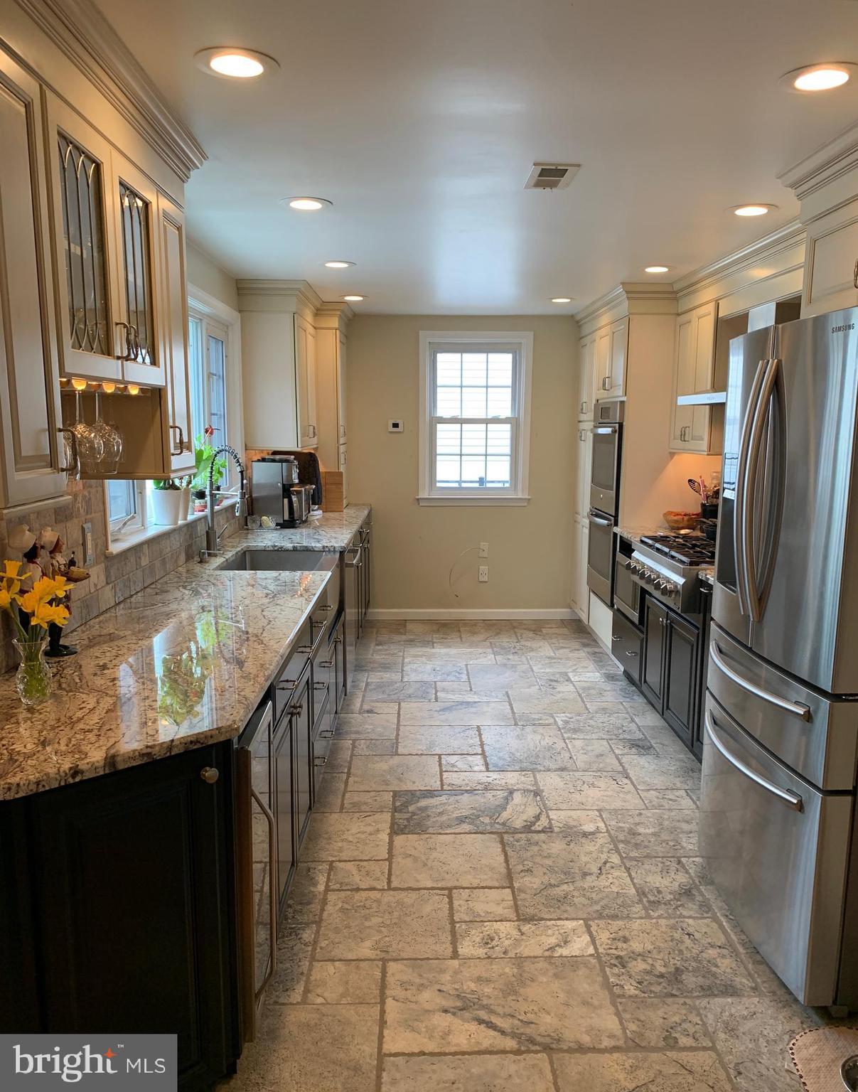 336 Hawarden Road Springfield, PA 19064 - Photo 10 of 65 Gourmet Kitchen