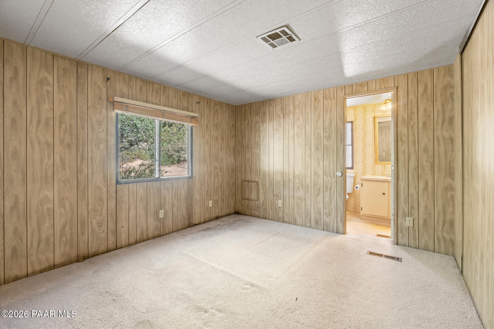 1526 Private Road Prescott, AZ 86301 - Photo 11 of 27 Primary Bedroom - 1526 Private Dr