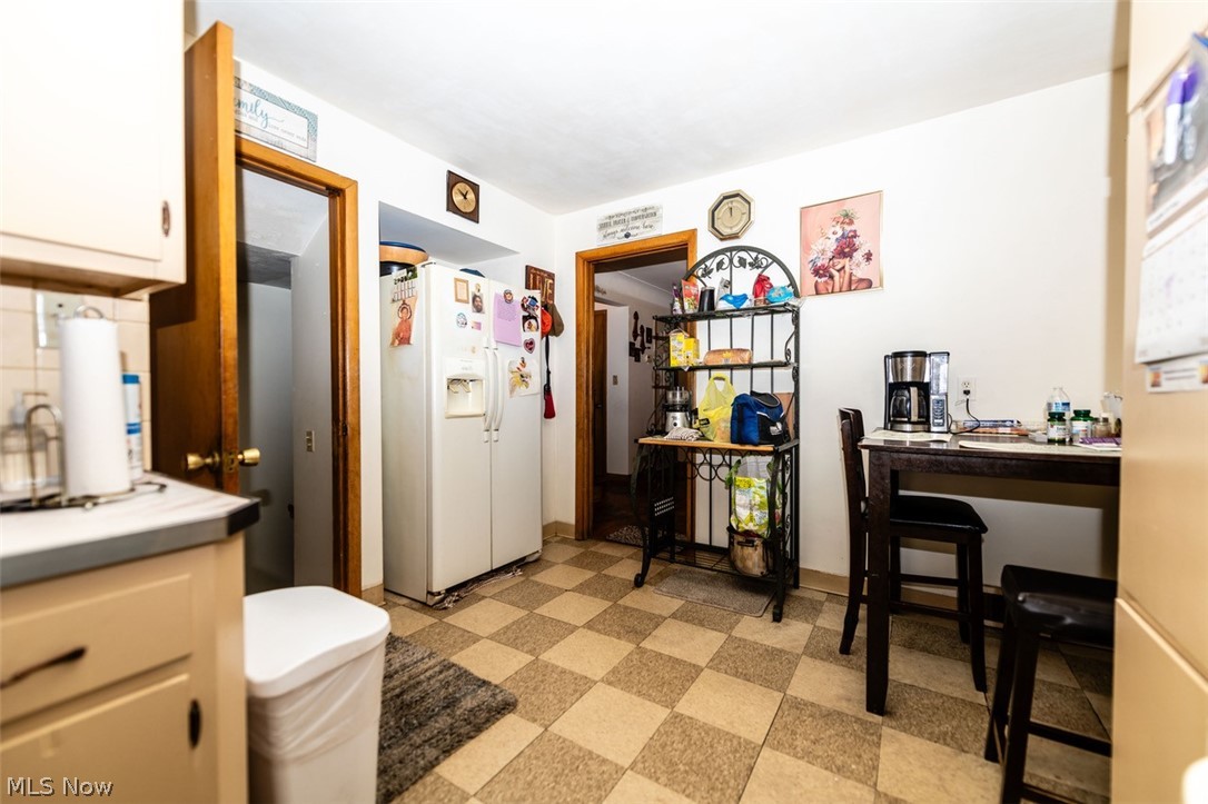 663 Babbitt Road Euclid, OH 44123 - Photo 4 of 28 Gallery Image 4