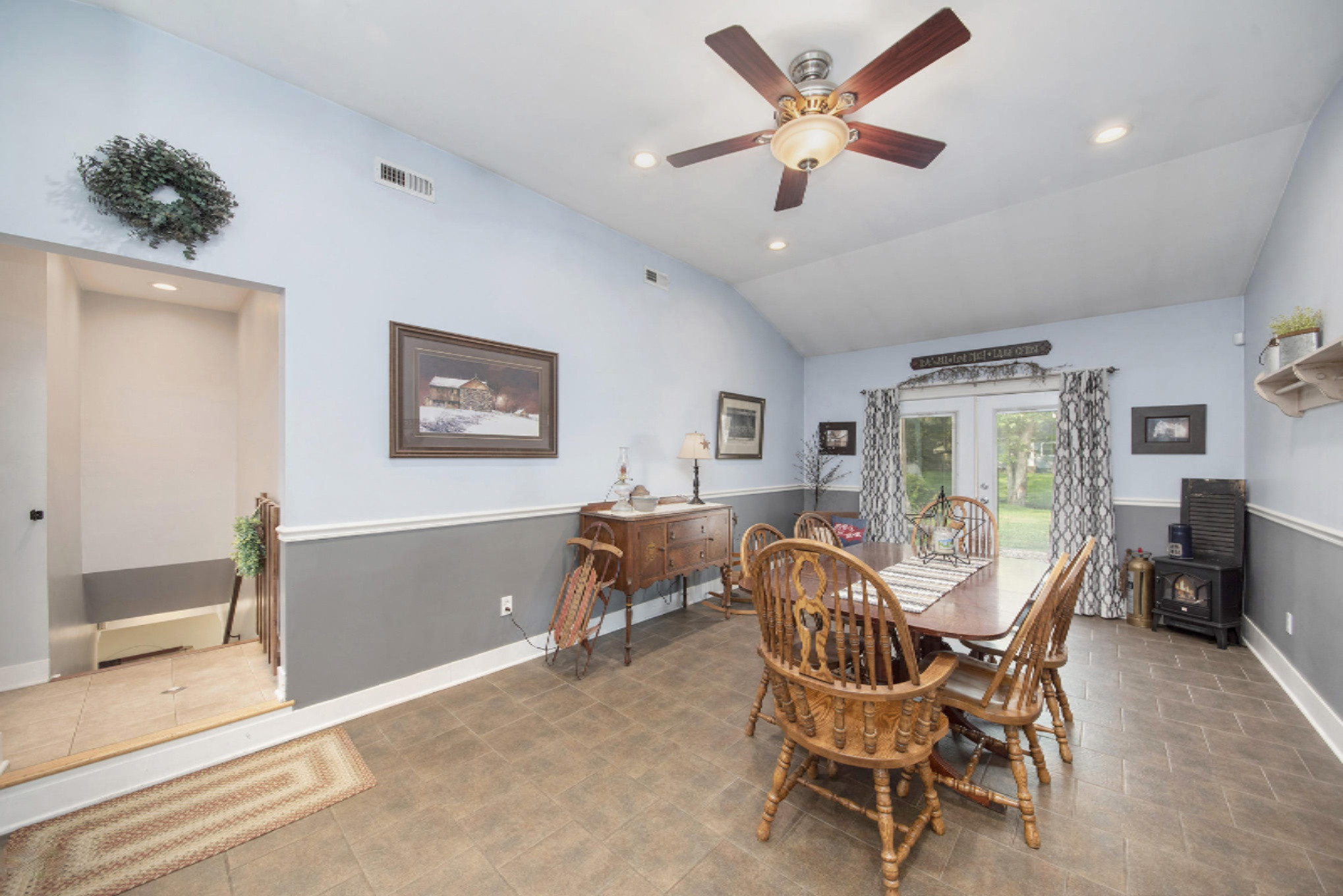 3127 Random Road Kalamazoo, MI 49004 - Photo 4 of 20 _DSC4764