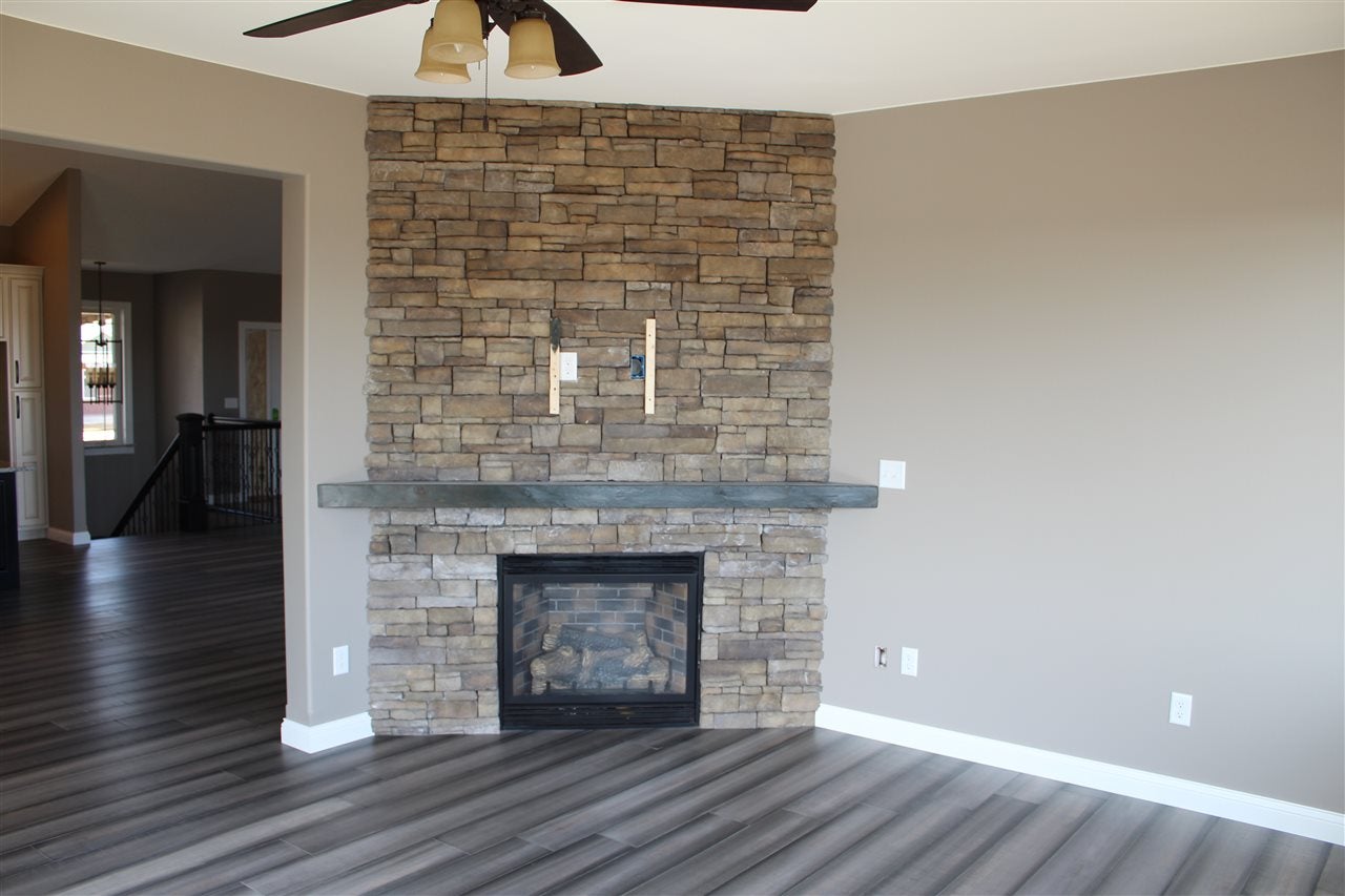 2236 Antler Ridge Drive Dubuque, IA 52002 - Photo 9 of 25 Gallery Image 9