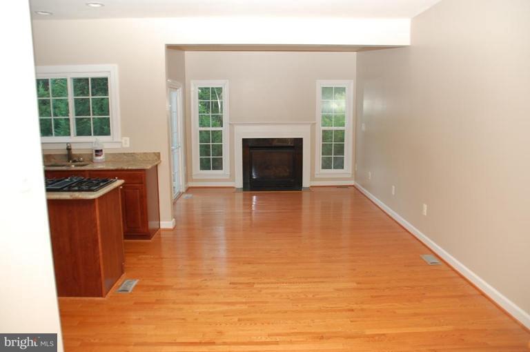 2315 Abby Road Edgewater, MD 21037 - Photo 7 of 13 Dining Area