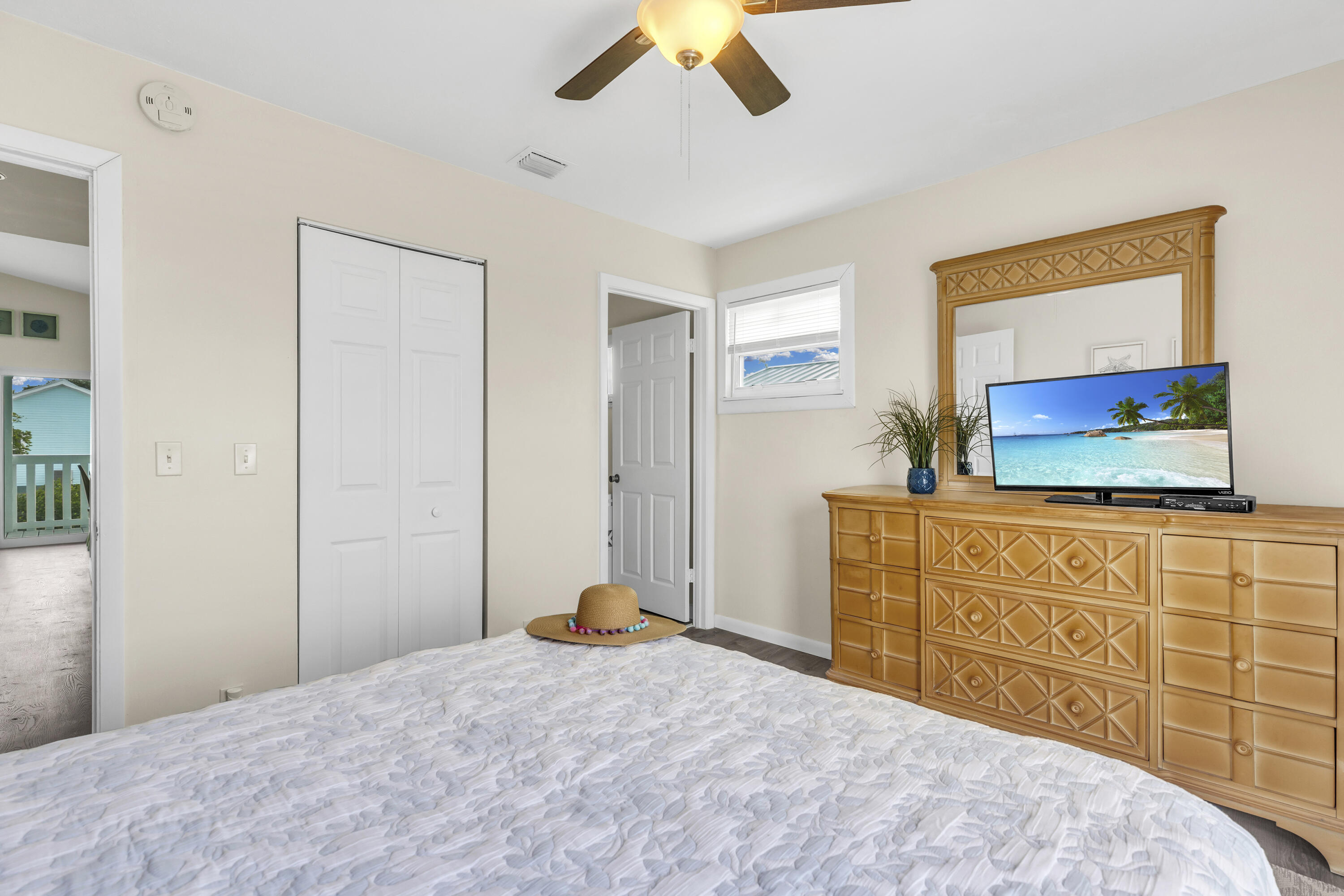 433 Indies Road Summerland Key, FL 33042 - Photo 29 of 44 Master Bedroom