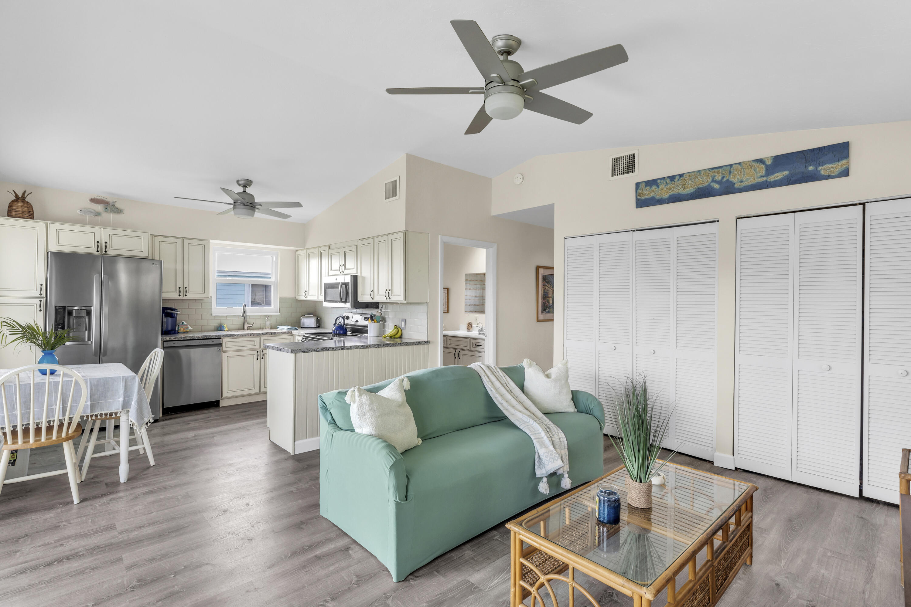 433 Indies Road Summerland Key, FL 33042 - Photo 6 of 44 Open Concept Living
