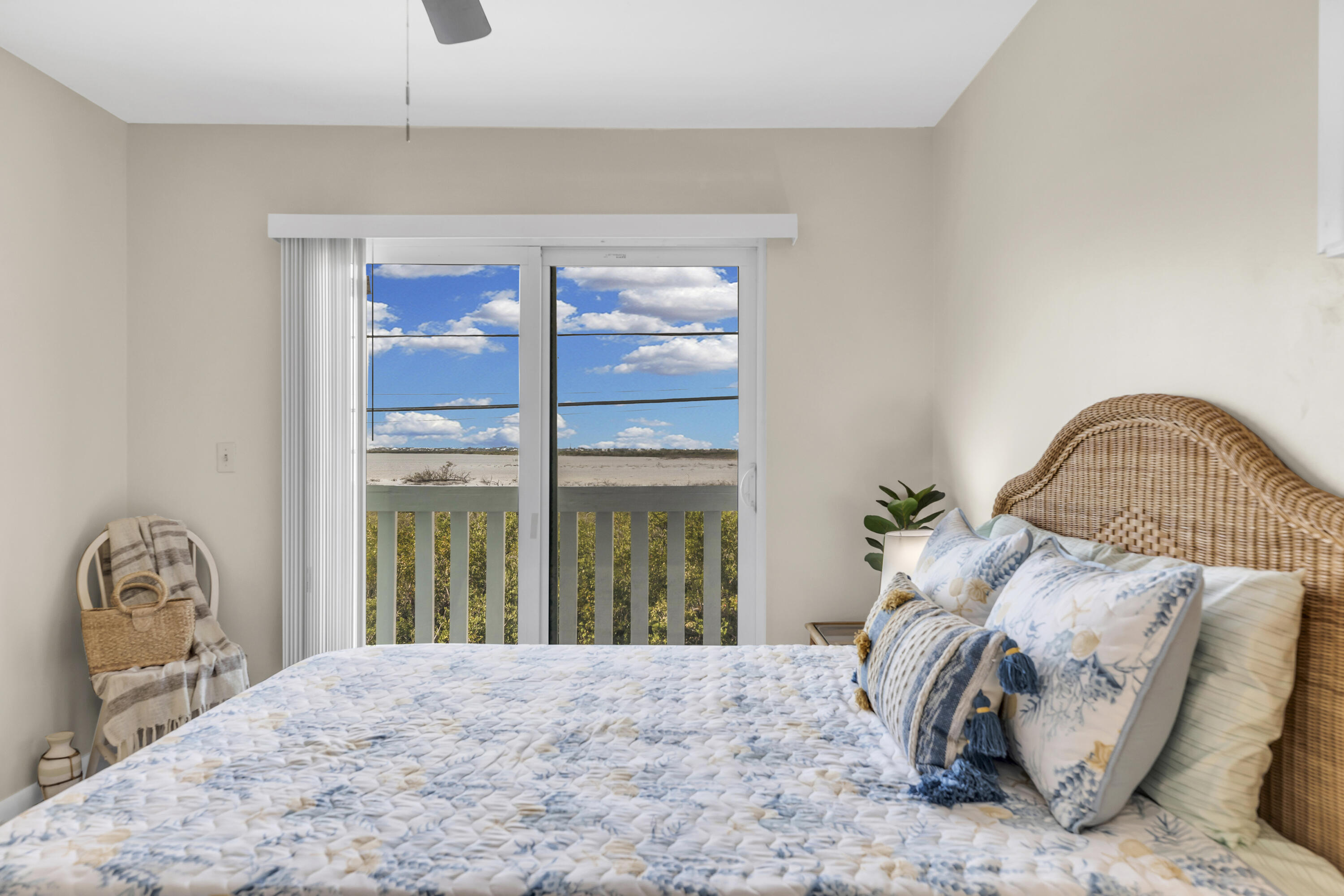 433 Indies Road Summerland Key, FL 33042 - Photo 8 of 44 Guest Bedroom