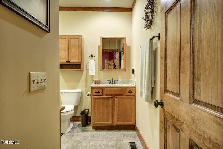 301 Cabin Orchard Road Erwin, TN 37650 - Photo 13 of 38 20240628193922834170000000-o