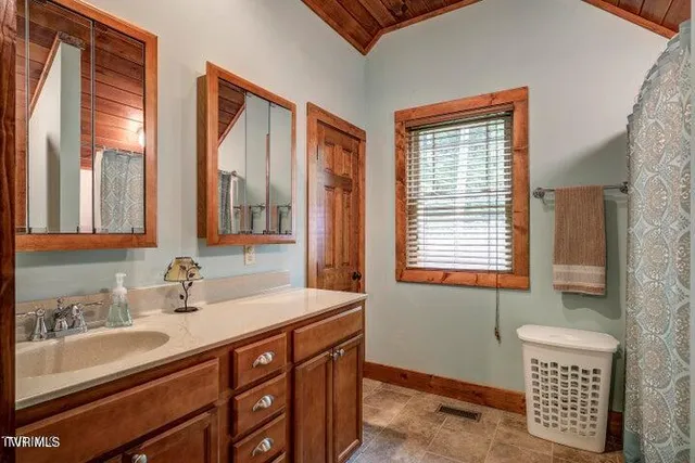 $1,300,000 | 301 Cabin Orchard Road, Erwin, TN 37650