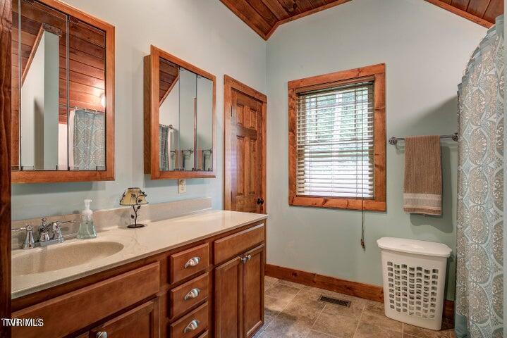 301 Cabin Orchard Road Erwin, TN 37650 - Photo 23 of 38 20240628194132298666000000-o