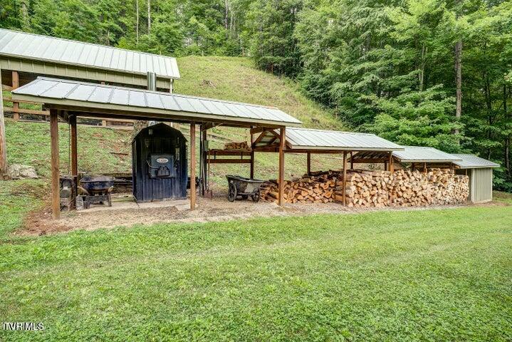 301 Cabin Orchard Road Erwin, TN 37650 - Photo 35 of 38 20240628194428977328000000-o
