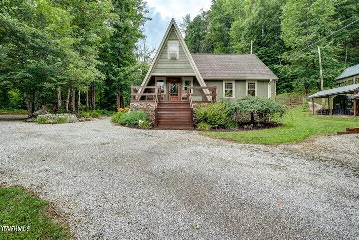 301 Cabin Orchard Road Erwin, TN 37650 - Photo 5 of 38 20240628194451032294000000-o