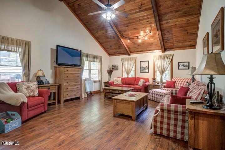 301 Cabin Orchard Road Erwin, TN 37650 - Photo 6 of 38 20240628193812663349000000-o