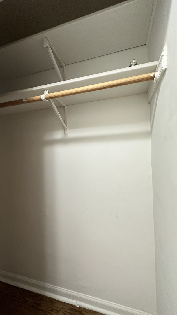 2409 West Balmoral Avenue, Unit 2D Chicago, IL 60625 - Photo 4 of 10