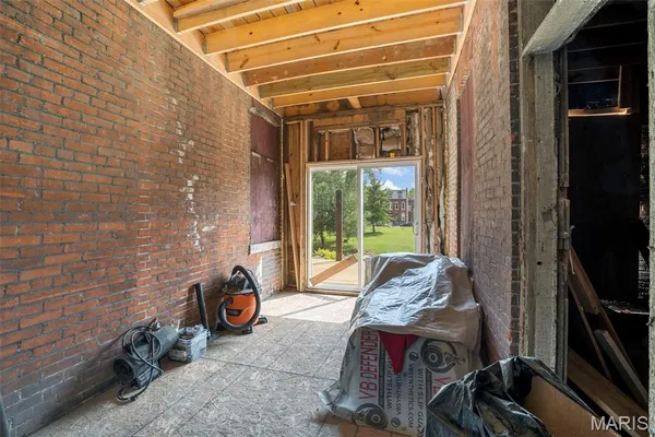 $199,900 | 1512 Palm Street, St. Louis, MO 63107