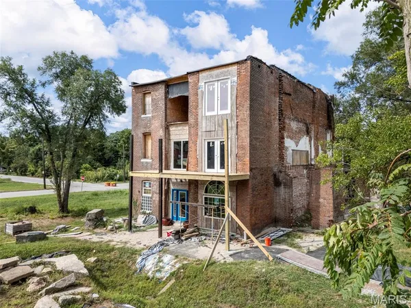 $199,900 | 1512 Palm Street, St. Louis, MO 63107