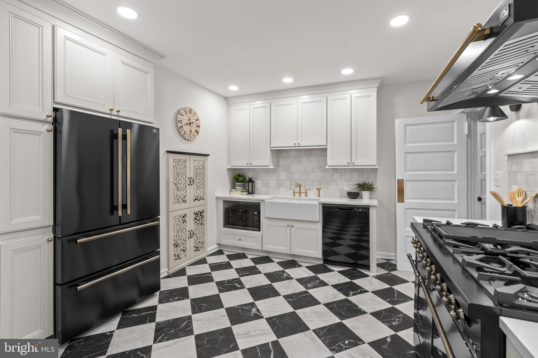 702 Deepdene Road Baltimore, MD 21210 - Photo 18 of 46