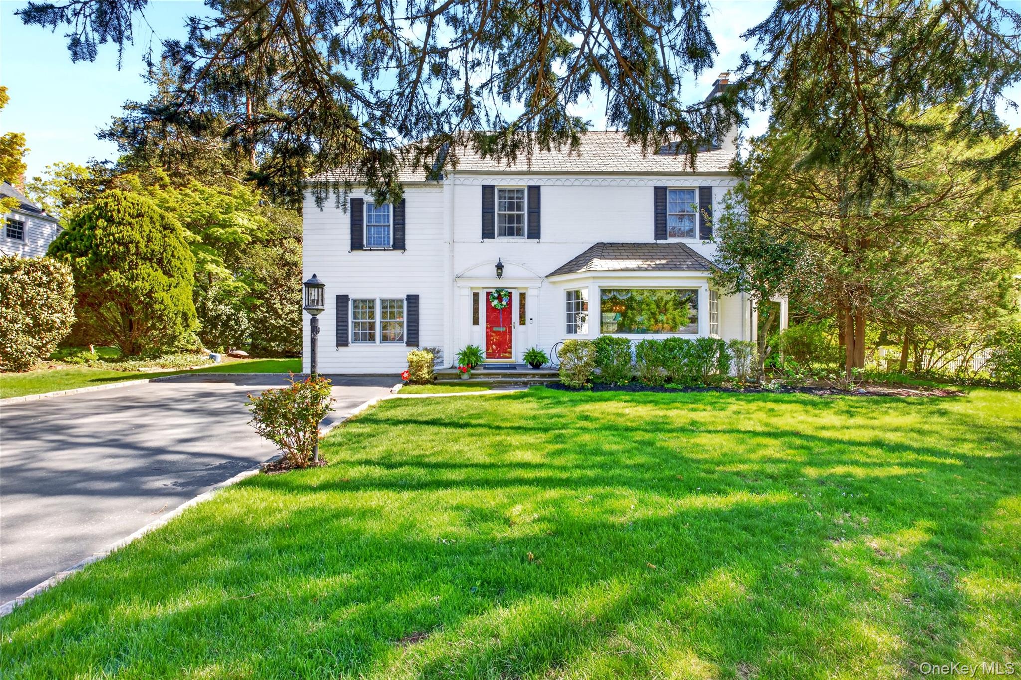 34 Longridge Road Manhasset, NY 11030 - Photo 3 of 20