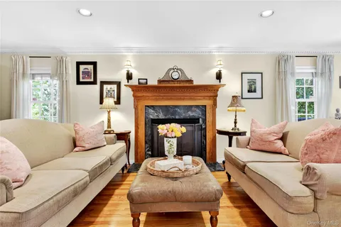 $2,298,000 | 34 Longridge Road, Manhasset, NY 11030