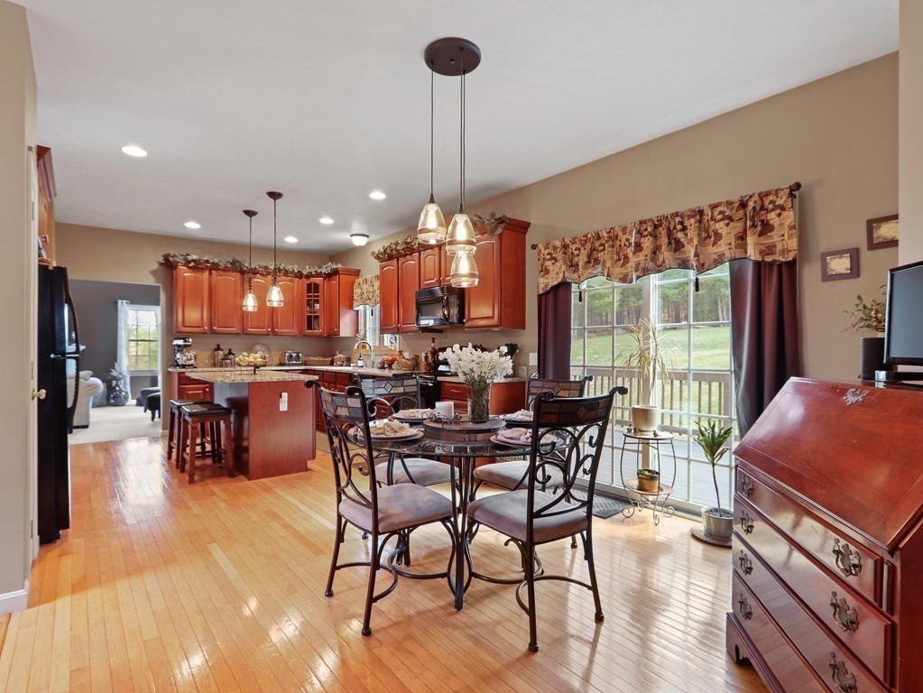 12 South Road Sturbridge, MA 01566 - Photo 8 of 42 Gallery Image 8