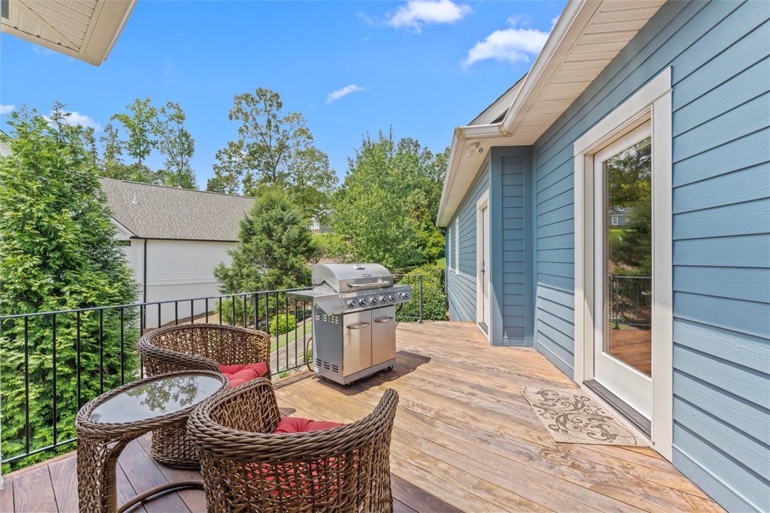 357 Stardust Lane Seneca, SC 29672 - Photo 35 of 40 Grill deck off back hall