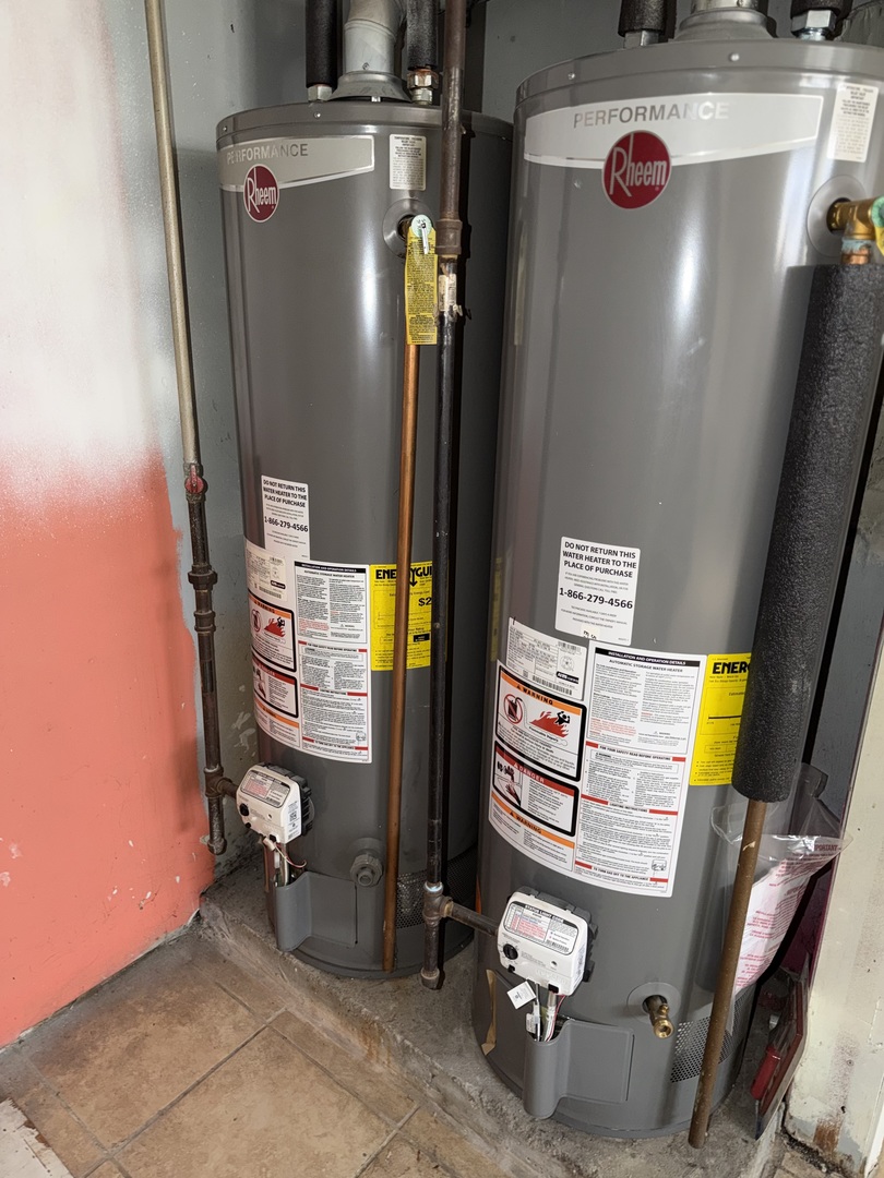 10045 South Ave M Chicago, IL 60617 - Photo 25 of 25 a view of water heater room