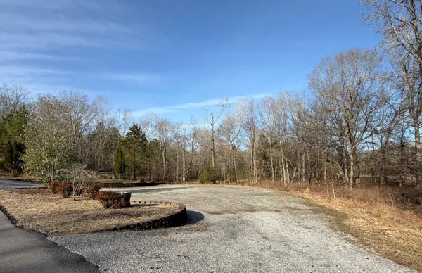 $10,000 | 1 Deepwood Drive, Murray, KY 42071